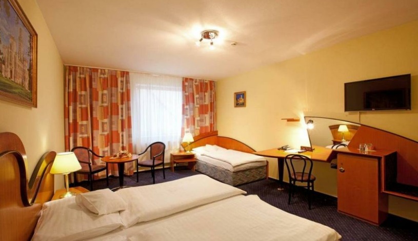 Hotel SAVOY České Budějovice - třílůžkový